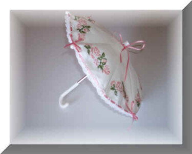 Artisanat intitulée "Ombrelle" par Martine Borsa, Œuvre d'art originale