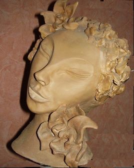 Sculpture intitulée "DAME AUX ORCHIDEES" par Alix, Œuvre d'art originale, Terre cuite