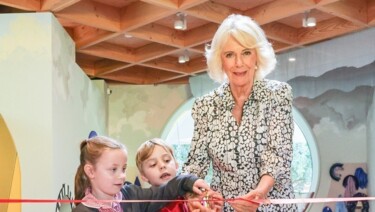 Kraliçe Camilla, Dulwich Resim Galerisi'nde benzersiz bir sanat pavyonu açtı
