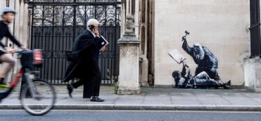 Banksy'nin yeni duvar resmi ortaya çıktığı anda sansürlendi