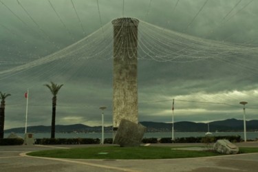 Photographie intitulée "pomnik,.jpg" par Gleisner, Œuvre d'art originale