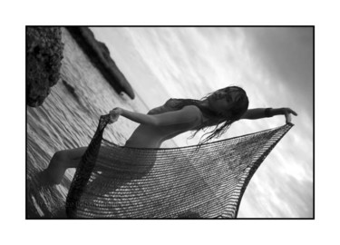 Photographie intitulée "Prise au piège" par Christian Sylvestre, Œuvre d'art originale