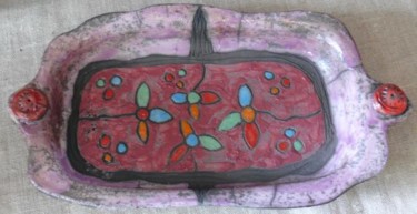 Design titled "plat mauve" by Armelle Colombier, Original Artwork, Ceramics