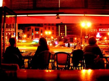 Photographie intitulée "Pigalle la nuit" par Jusama, Œuvre d'art originale