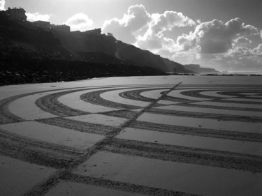 Photography titled "optic circle down t…" by Samuel Dougados, Original Artwork, Digital Photography