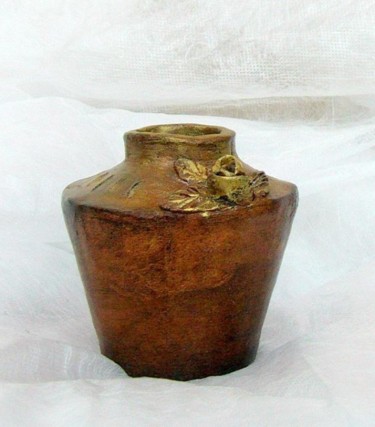 Sculpture intitulée "Le pot à la rose" par Marian Cobos, Œuvre d'art originale