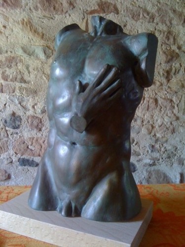 La main sur le coeur (homme)