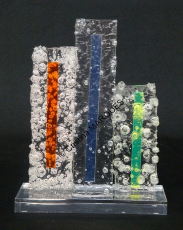 Sculptuur getiteld "Colors Ice Building…" door Cristina Marquès, Origineel Kunstwerk, Plastic