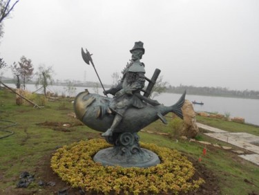 제목이 "Fish Baron"인 조형물 Tigran Harutyunyan로, 원작