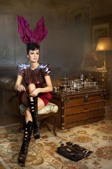 Photographie intitulée ""A" in Vuitton Bunn…" par Dana And Stephane Maitec, Œuvre d'art originale, Photographie numérique