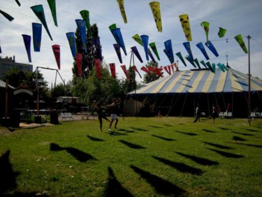 Installation intitulée "Manches à air scéno…" par Zampo, Œuvre d'art originale
