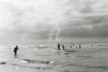 Photographie intitulée "à la mer" par Clara Delmas, Œuvre d'art originale