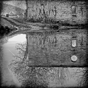 Un coin perdu Photographie intitulée "Un coin perdu" par Lepierrequimousse, Œuvre d'art originale