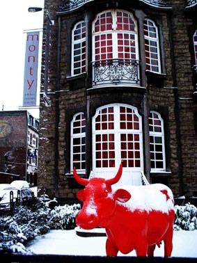 Photographie intitulée "Hotel Monty sous la…" par Odile, Œuvre d'art originale