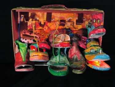 Sculpture titled "On habite tous dans…" by Gerrit Gerard Visser, Original Artwork, Other