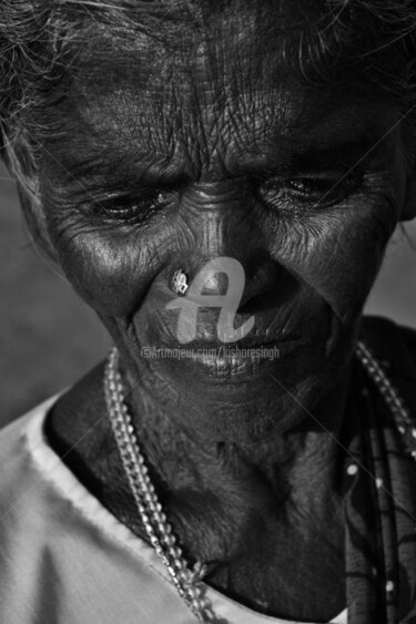 Photography titled "OldLady01" by Kishore Singh, Original Artwork