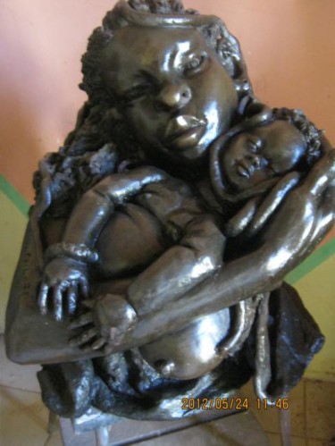 Escultura intitulada "Amor incondicional" por Jota Vieira, Obras de arte originais