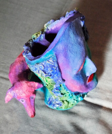 Rzeźba zatytułowany „zla-twarz-i-pies-c.…” autorstwa Małgorzata Krasucka, Oryginalna praca