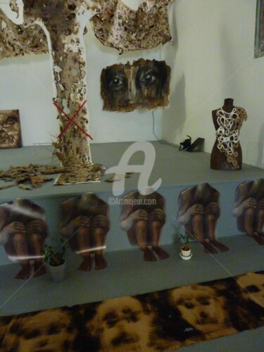 Peinture intitulée "installation dans l…" par Domondo, Œuvre d'art originale, Huile