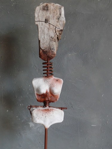 Sculptuur getiteld "SCULPTURE POUPEES R…" door Torc'H Nanou, Origineel Kunstwerk