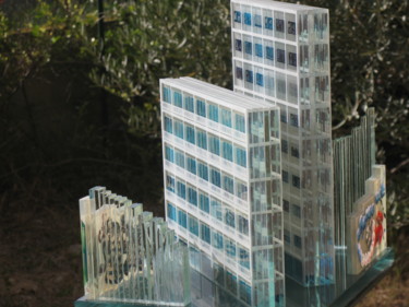 Sculpture intitulée "BANLIEUE" par Samantha Schmid, Œuvre d'art originale, Verre