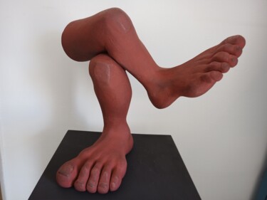 Skulptur mit dem Titel "Pés de barro" von Alberto Kissola, Original-Kunstwerk, Andere