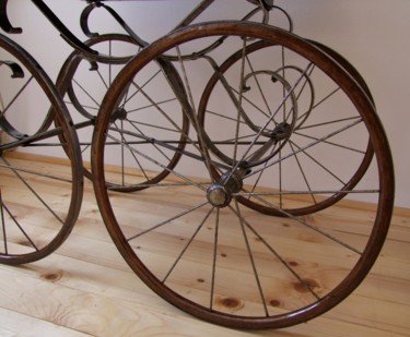 Sculpture titled "Wheelbarrow, detail" by Georgi Veniaminov, Original Artwork, Wood