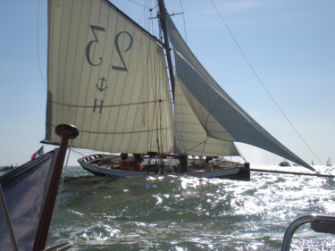 Photographie intitulée "Sortie en mer" par Muriel Besson-Braem, Œuvre d'art originale