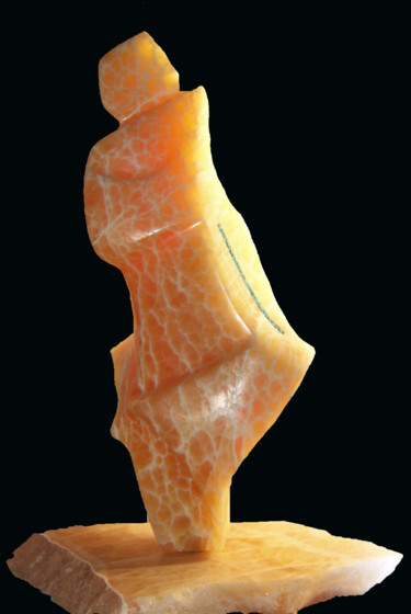제목이 "Torso XII---Honeyco…"인 조형물 Jan And Jo Moore로, 원작, 돌