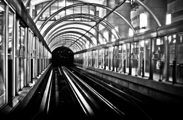 Photography titled "Ligne 14" by Alanig Keltz, Original Artwork