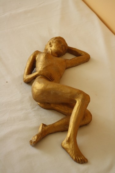 Sculpture intitulée "Laure allongée" par Denis Thebaudeau, Œuvre d'art originale, Terre cuite