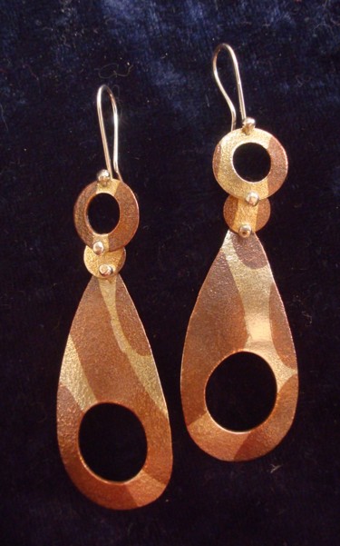 Artesanía titulada "Aretes Metales Casa…" por Maga, Obra de arte original, Joyas