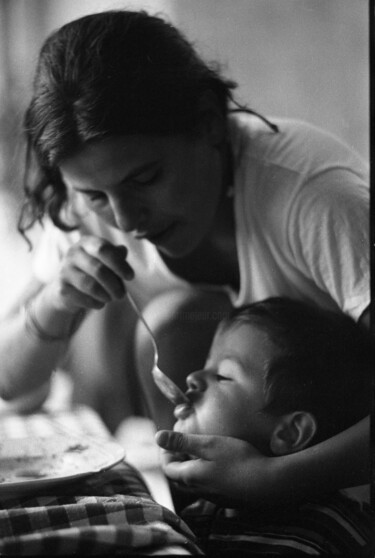 제목이 "Donna con bambino"인 사진 Giuseppe Persia로, 원작, 아날로그 사진