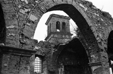 Photography titled "Arco con campanile" by Giuseppe Persia, Original Artwork, Analog photography