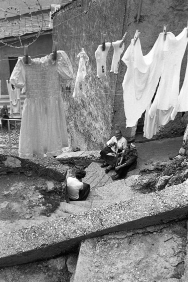 Photography titled "Le comari" by Giuseppe Persia, Original Artwork, Analog photography