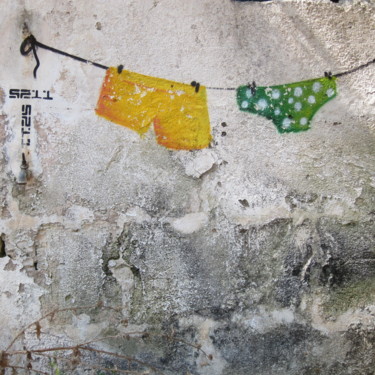 Fotografie getiteld "Le linge va t il sé…" door Anne Sisun Kermarrec, Origineel Kunstwerk