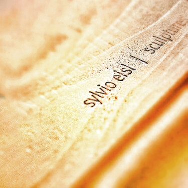 제목이 "sylvio eisl | sculp…"인 조형물 Sylvio Eisl로, 원작