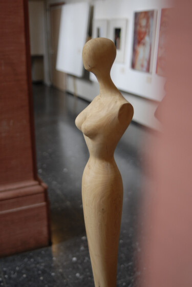 dame Skulptur mit dem Titel "dame" von Sylvio Eisl, Original-Kunstwerk, Holz