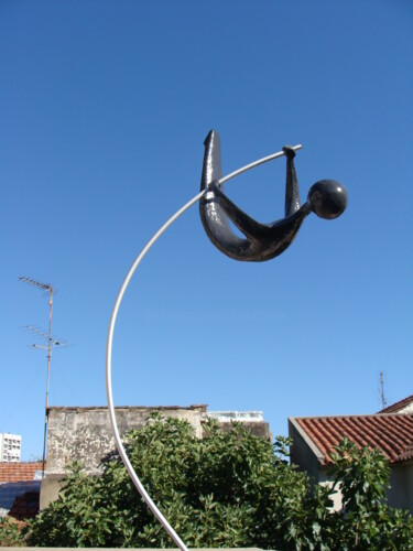 제목이 "pole vault"인 조형물 Alberto Kissola로, 원작