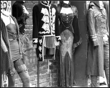 gotic.(collection camden) Photographie intitulée "gotic.(collection c…" par Bernard Vergier, Œuvre d'art originale