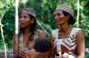 Photographie intitulée "femmes Yaguas.jpg" par Claude Guillemet, Œuvre d'art originale, Photographie non manipulée
