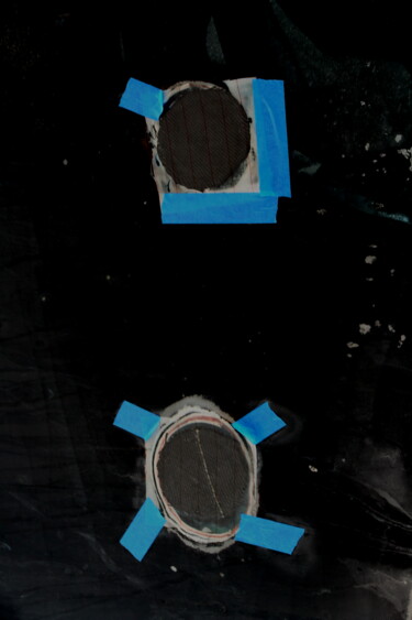 Photography titled "Scotché bleu sur no…" by Jacques Jégo, Original Artwork