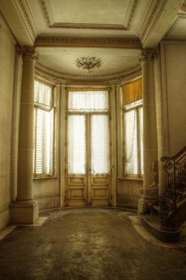 Photographie intitulée "Château Amon-Ré #08" par Yannick Vandermolen, Œuvre d'art originale