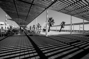 Photographie intitulée "Lignes d'ombres" par Gérard Vouillon, Œuvre d'art originale