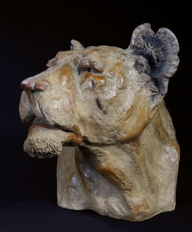 la vieille lionne Sculpture intitulée "la vieille lionne" par Vassil, Œuvre d'art originale, Métaux