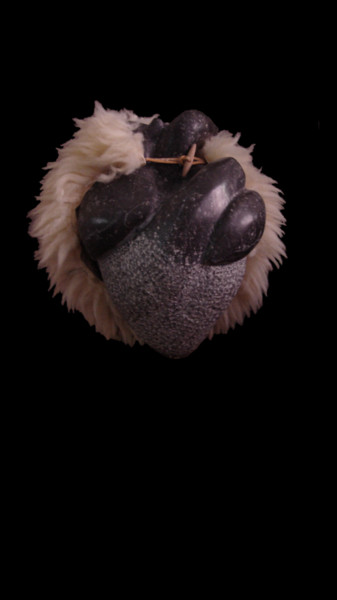 Sculptuur getiteld "Wolf in sheep's clo…" door Tom Van Wassenhove, Origineel Kunstwerk, Steen