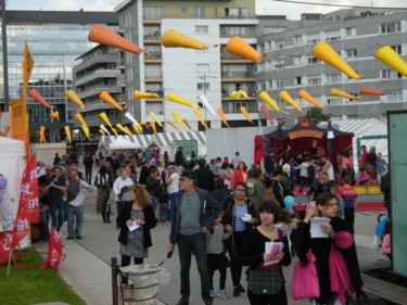 Installation intitulée "fete-asso-nanterre-…" par Zampo, Œuvre d'art originale
