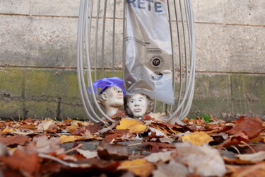 Sculpture titled "il fait froid" by Christine Vannier, Original Artwork, Terra cotta