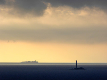 Photographie intitulée "Le phare de Planier…" par Jean Paul Rosso, Œuvre d'art originale