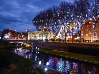 Photographie intitulée "Noël à Perpignan 1" par Jean Paul Rosso, Œuvre d'art originale